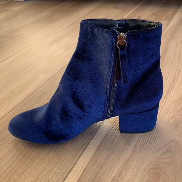 Velvet royal blue ankle boot - Picture 3 of 5